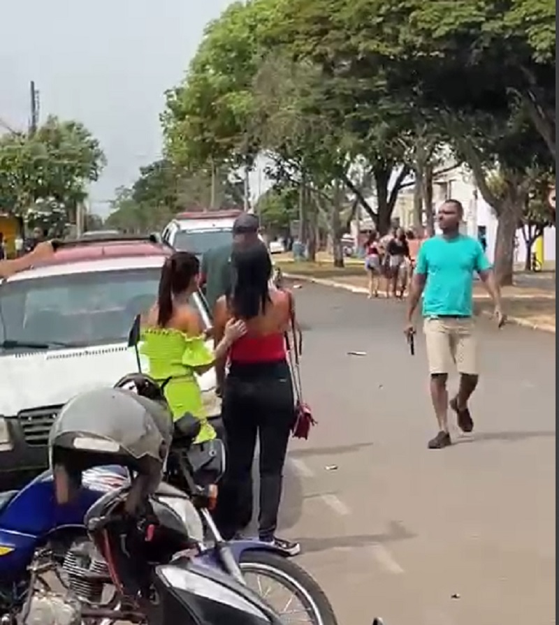 Policial (SOZINHO) a paisana foi fundamental para evitar tragédia. - foto 3